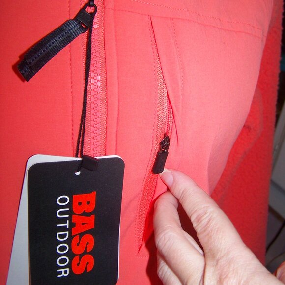 Bass Outdoor NWT Coral Fuzzy Jacket Sz S - Picture 3 of 8